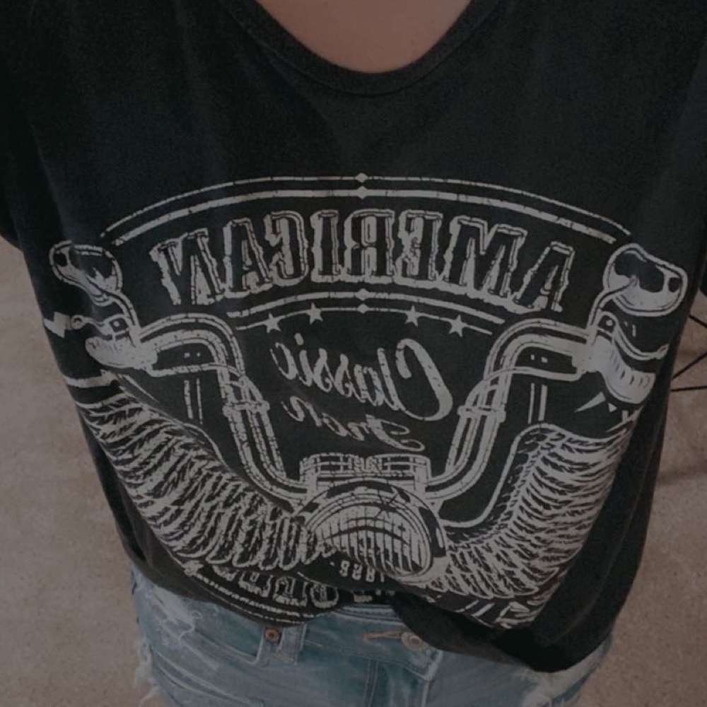 Graphic tee